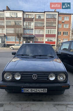 Хэтчбек Volkswagen Golf 1988 в Сарнах