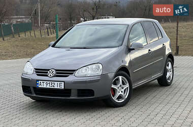 Хетчбек Volkswagen Golf 2006 в Мукачевому