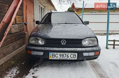 Хэтчбек Volkswagen Golf 1994 в Стрые