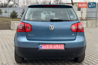 Хэтчбек Volkswagen Golf 2006 в Лубнах