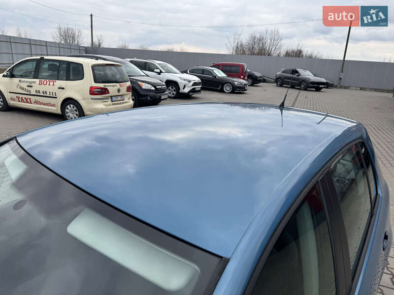 Хэтчбек Volkswagen Golf 2006 в Лубнах