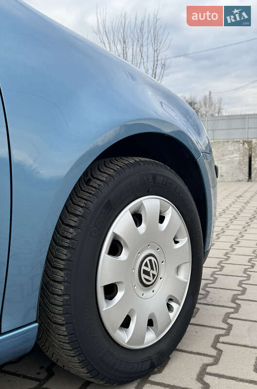 Хэтчбек Volkswagen Golf 2006 в Лубнах
