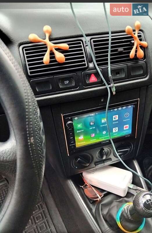 Хэтчбек Volkswagen Golf 2000 в Новомосковске