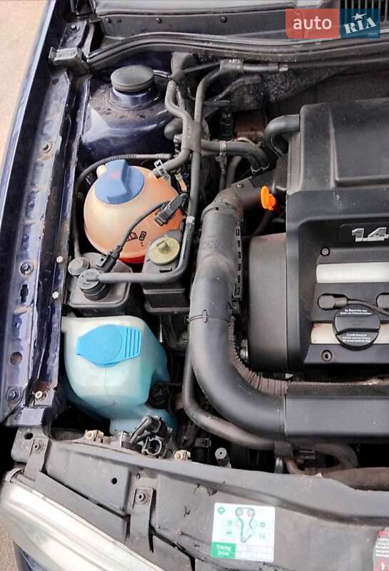 Хэтчбек Volkswagen Golf 2000 в Новомосковске