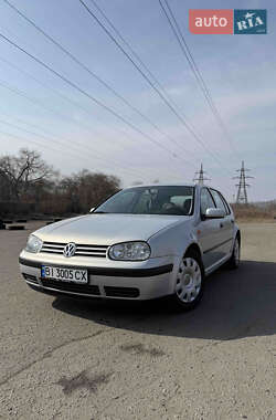 Хетчбек Volkswagen Golf 1998 в Полтаві