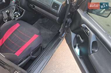 Хэтчбек Volkswagen Golf 1997 в 