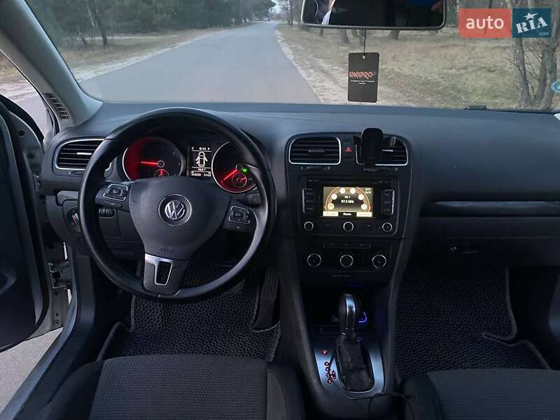 Универсал Volkswagen Golf 2011 в Камне-Каширском