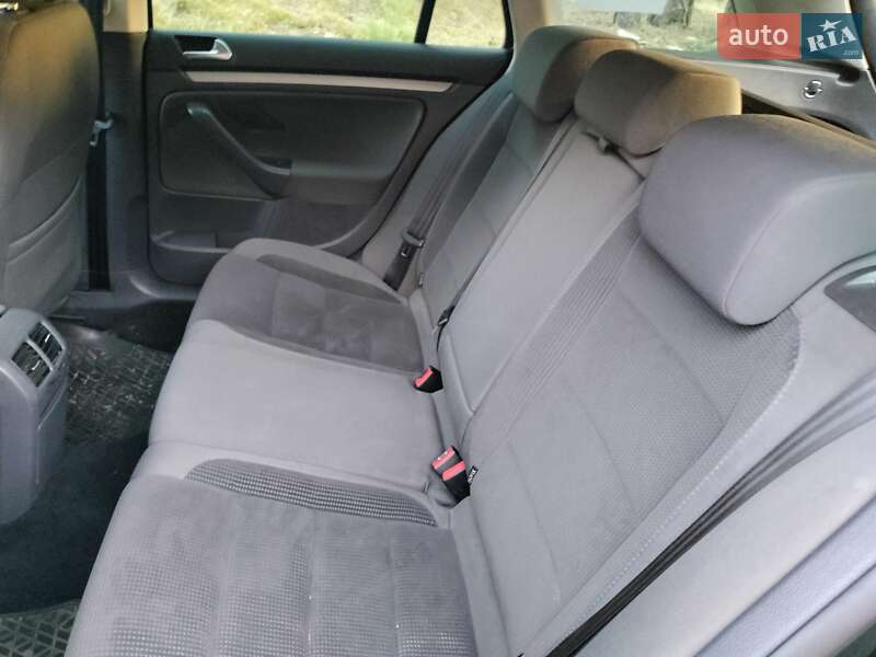Універсал Volkswagen Golf 2007 в Вараші