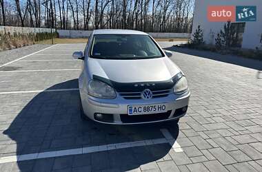Хэтчбек Volkswagen Golf 2008 в 