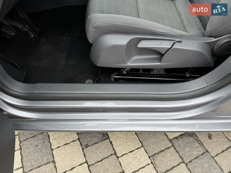 Хетчбек Volkswagen Golf 2007 в Сваляві