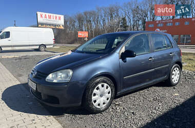 Хетчбек Volkswagen Golf 2005 в 