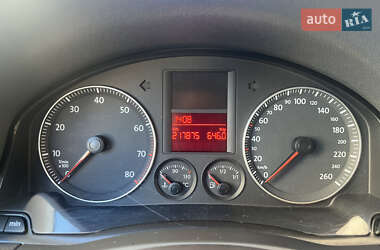 Хетчбек Volkswagen Golf 2005 в 
