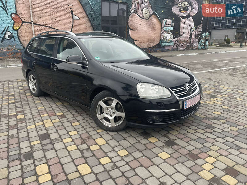 Універсал Volkswagen Golf 2009 в Луцьку