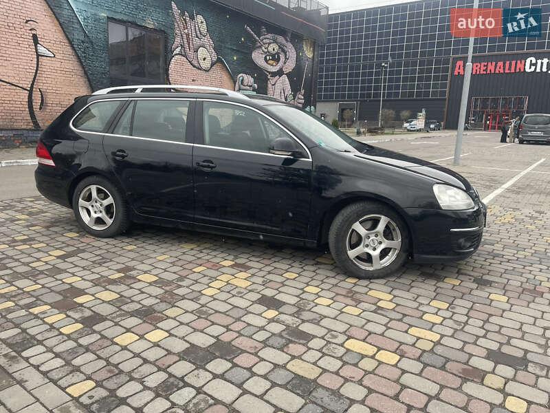 Універсал Volkswagen Golf 2009 в Луцьку