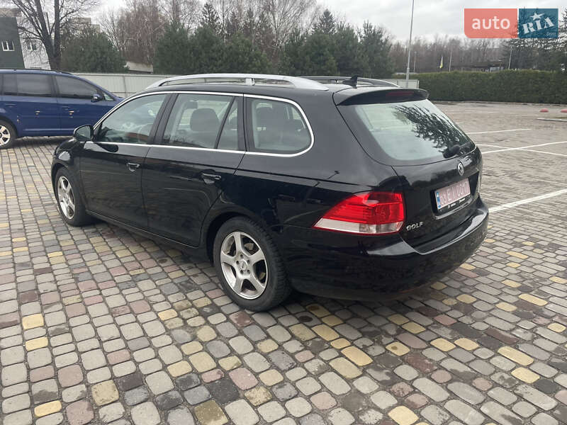 Універсал Volkswagen Golf 2009 в Луцьку