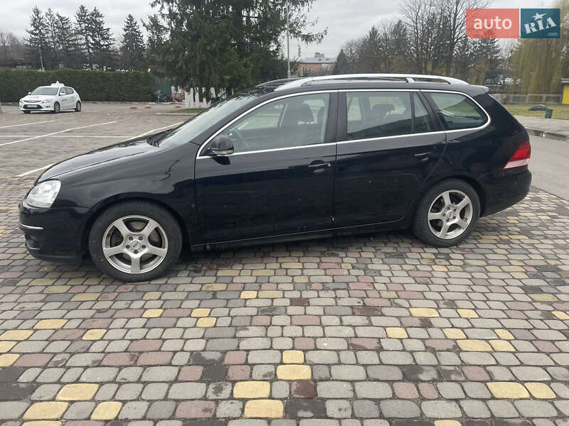 Універсал Volkswagen Golf 2009 в Луцьку
