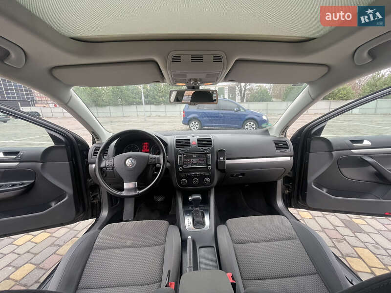 Універсал Volkswagen Golf 2009 в Луцьку