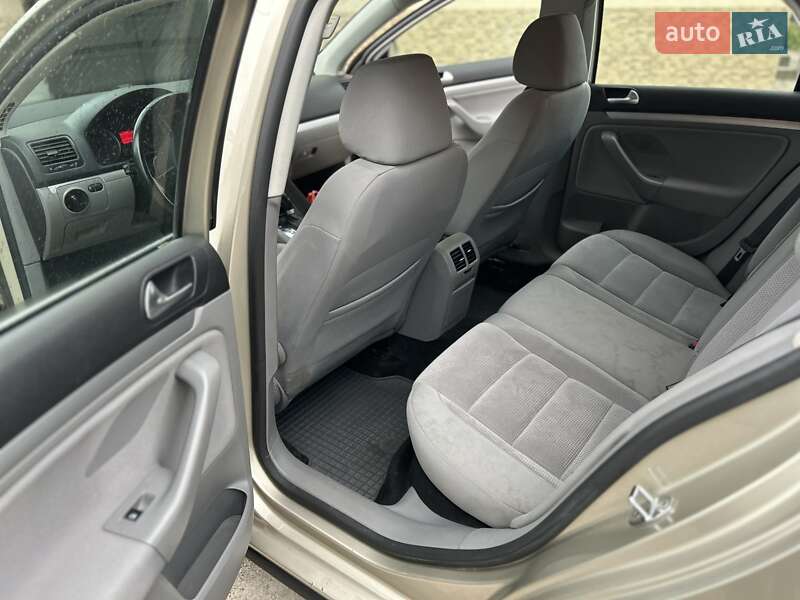 Универсал Volkswagen Golf 2008 в Калуше