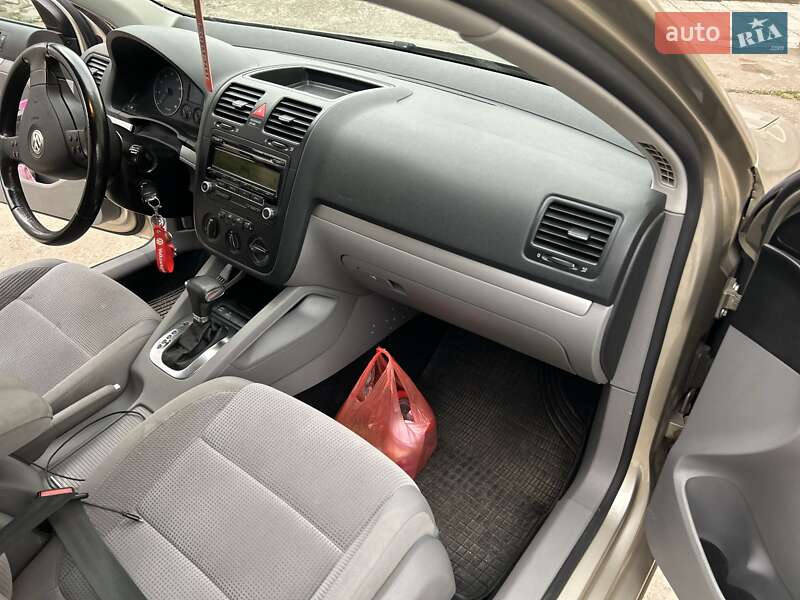 Универсал Volkswagen Golf 2008 в Калуше