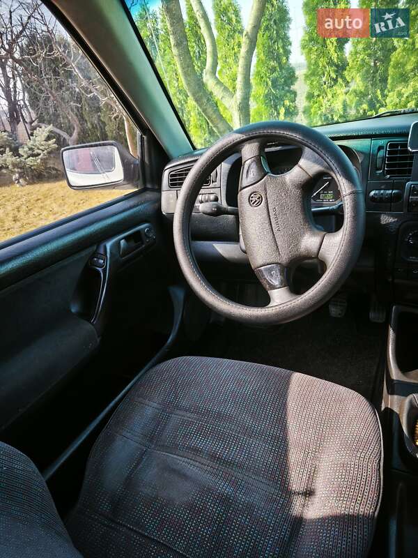 Універсал Volkswagen Golf 1997 в Вінниці