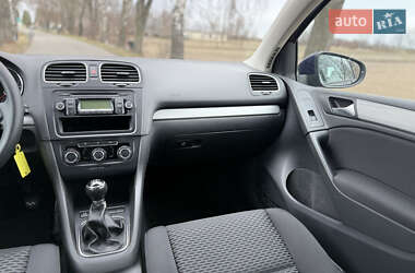 Хетчбек Volkswagen Golf 2010 в Львові