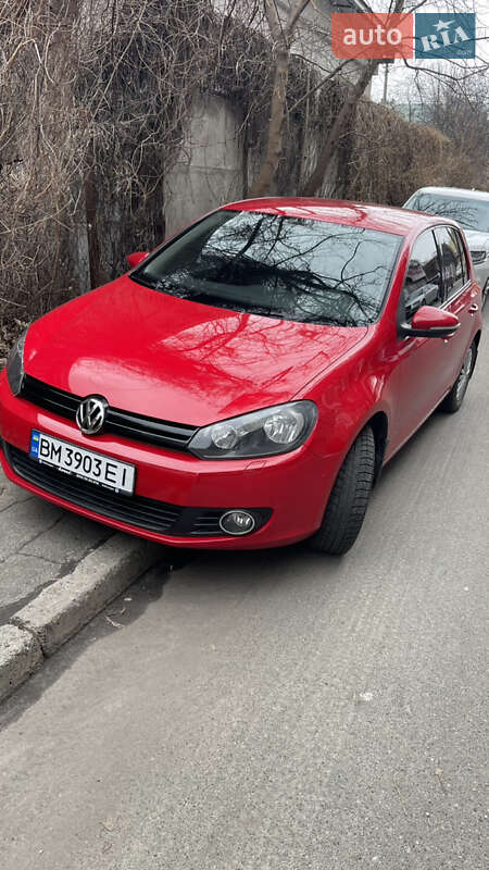 Хэтчбек Volkswagen Golf 2009 в 