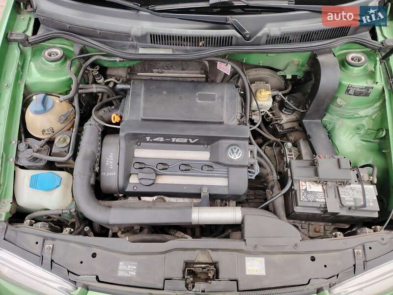 Хэтчбек Volkswagen Golf 1998 в Ахтырке