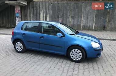 Хетчбек Volkswagen Golf 2004 в Луцьку