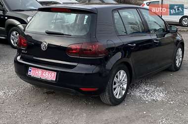 Хэтчбек Volkswagen Golf 2010 в 