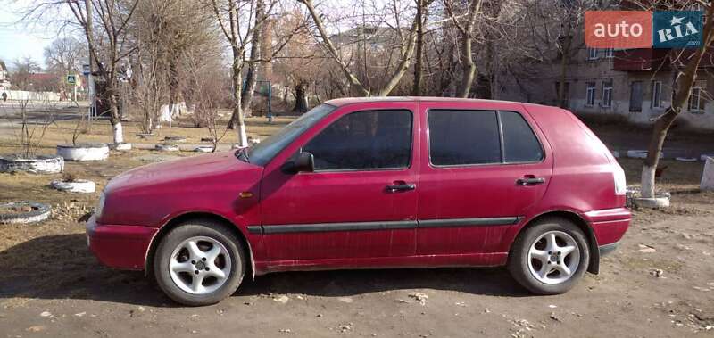Хетчбек Volkswagen Golf 1996 в Шепетівці
