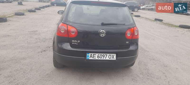 Хетчбек Volkswagen Golf 2008 в Дніпрі