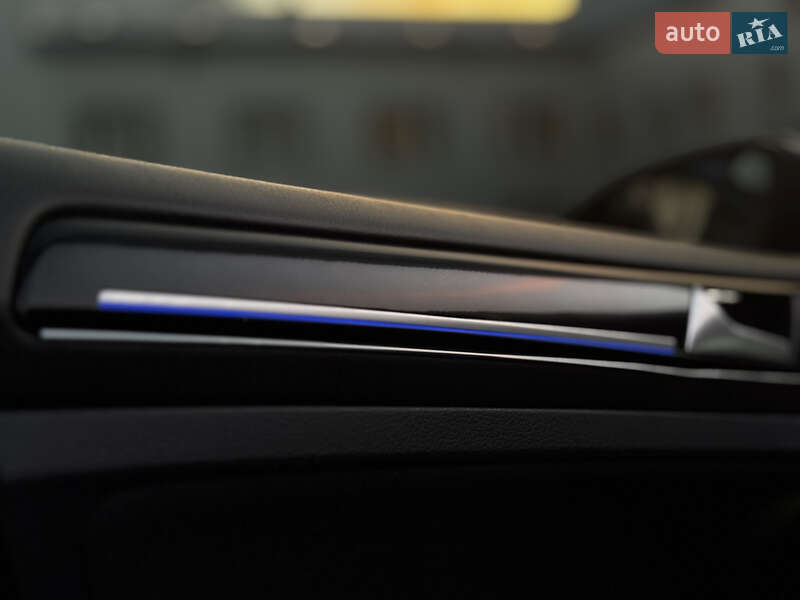 Хэтчбек Volkswagen Golf 2015 в Житомире