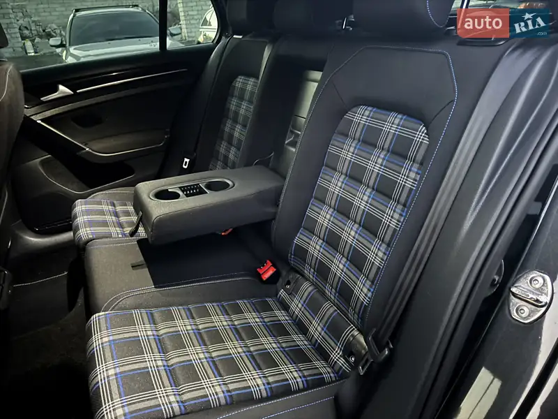 Volkswagen Golf 2015 VIN WVWZZZAUZFW805440 фото оголошення 34 з 86