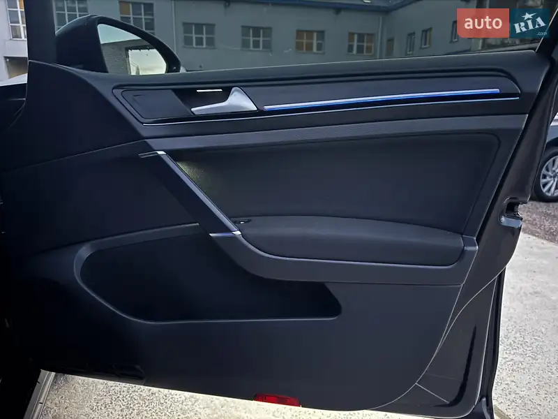 Volkswagen Golf 2015 VIN WVWZZZAUZFW805440 фото оголошення 44 з 86
