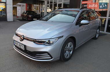 Универсал Volkswagen Golf 2021 в 
