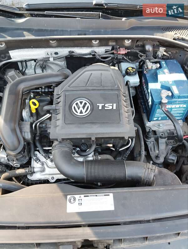 Хетчбек Volkswagen Golf 2017 в Кривому Розі