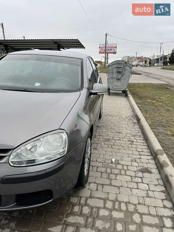 Хетчбек Volkswagen Golf 2005 в Білій Церкві