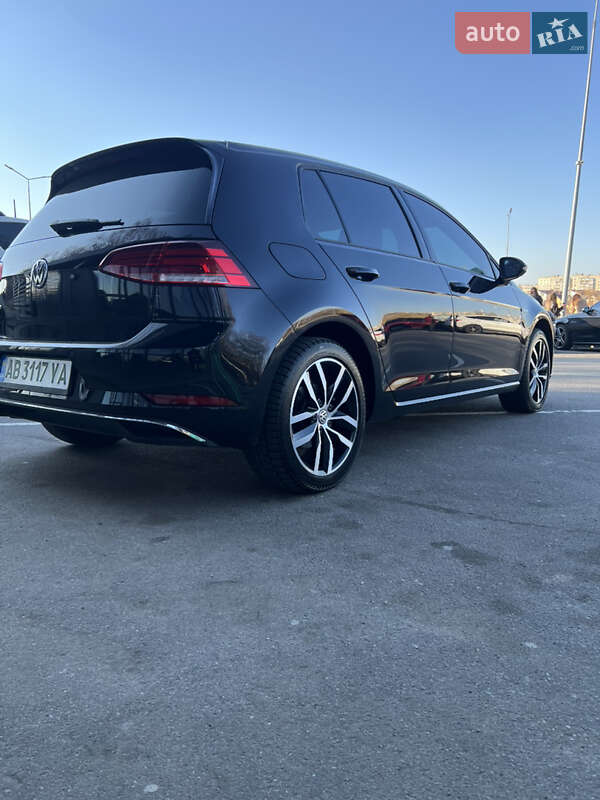 Хетчбек Volkswagen Golf 2020 в Вінниці