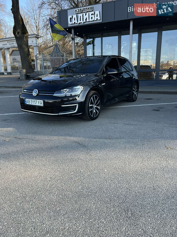 Хетчбек Volkswagen Golf 2020 в Вінниці