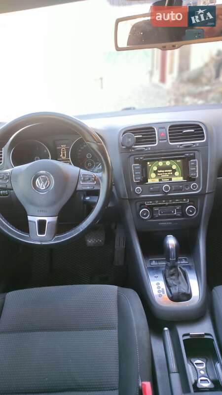 Універсал Volkswagen Golf 2012 в Вараші