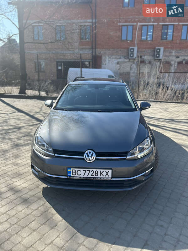 Универсал Volkswagen Golf 2017 в Львове