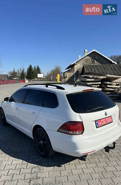 Універсал Volkswagen Golf 2010 в 