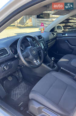 Універсал Volkswagen Golf 2010 в 