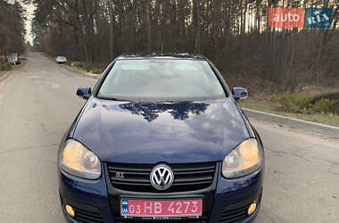 Хетчбек Volkswagen Golf 2008 в 