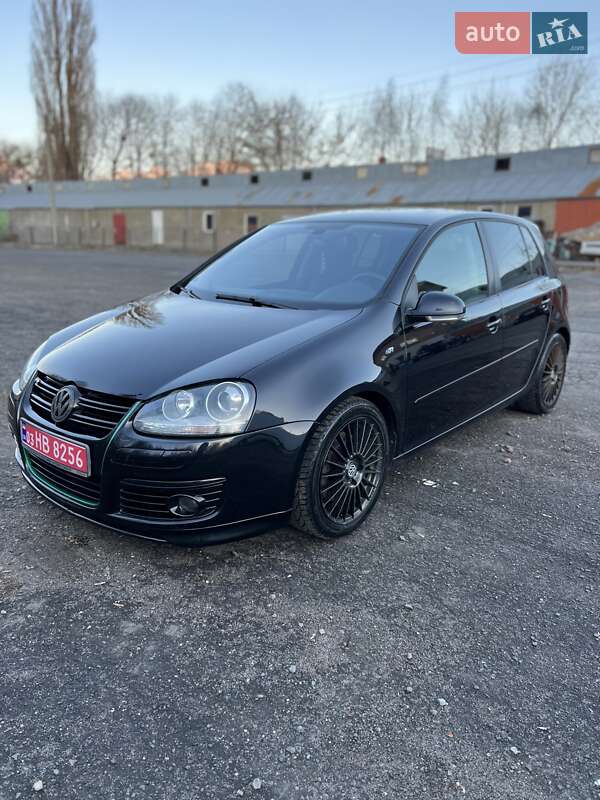 Хэтчбек Volkswagen Golf 2008 в 