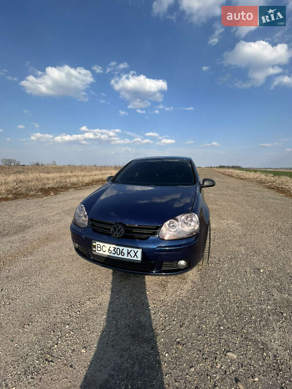 Хэтчбек Volkswagen Golf 2006 в Белзе