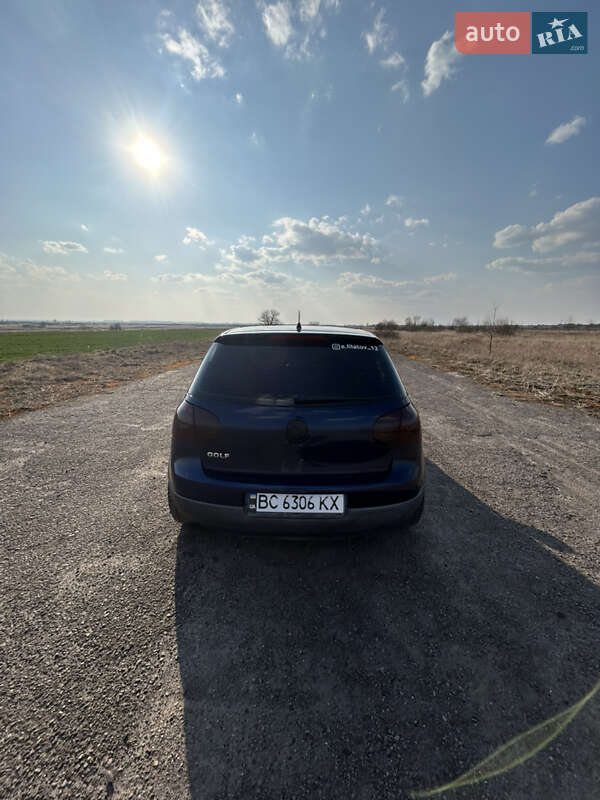 Хэтчбек Volkswagen Golf 2006 в Белзе