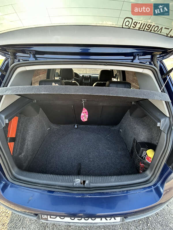 Хэтчбек Volkswagen Golf 2006 в Белзе