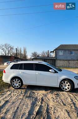 Универсал Volkswagen Golf 2014 в 