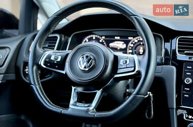 Універсал Volkswagen Golf 2017 в 